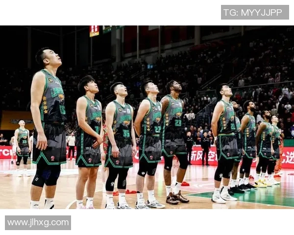 CBA吉林队与广东队激战引发热议球迷热情高涨期待精彩对决 CBA吉林队与广东队激战引发热议球迷热情高涨期待精彩对决