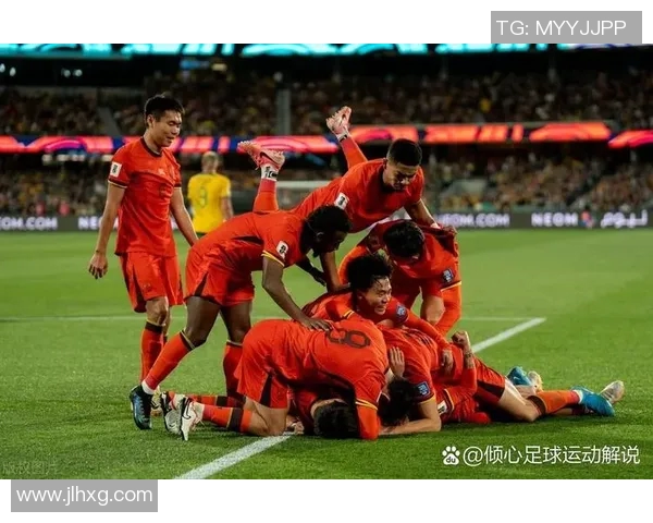 足球明星炫酷壁纸大集合尽享球场风采与激情瞬间的视觉盛宴 足球明星炫酷壁纸大集合尽享球场风采与激情瞬间的视觉盛宴