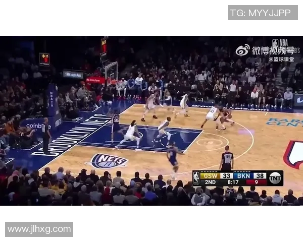 足球明星齐聚现场观战篮网精彩对决视频回顾 足球明星齐聚现场观战篮网精彩对决视频回顾