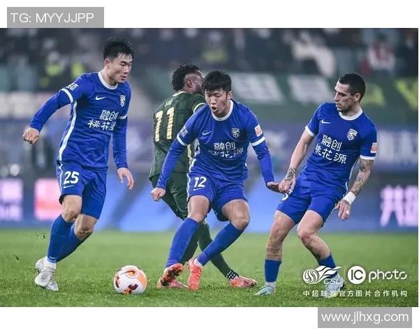 重庆羽毛球队以53分领跑挑战赛积分榜展现强劲实力和团队合作精神 重庆羽毛球队以53分领跑挑战赛积分榜展现强劲实力和团队合作精神